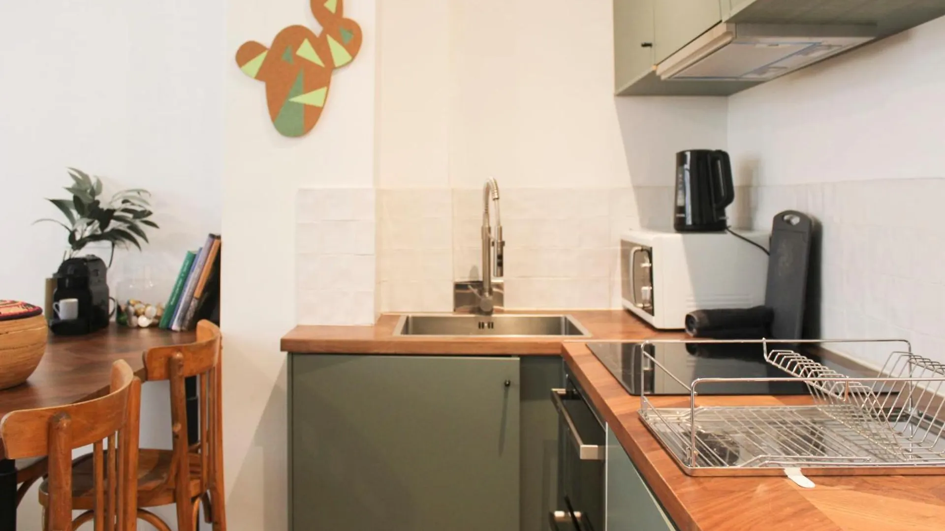 Cosy - Near Pantheon Apartment *